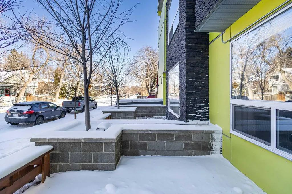 1740 9 Street NW Calgary AB T2M 4Z5