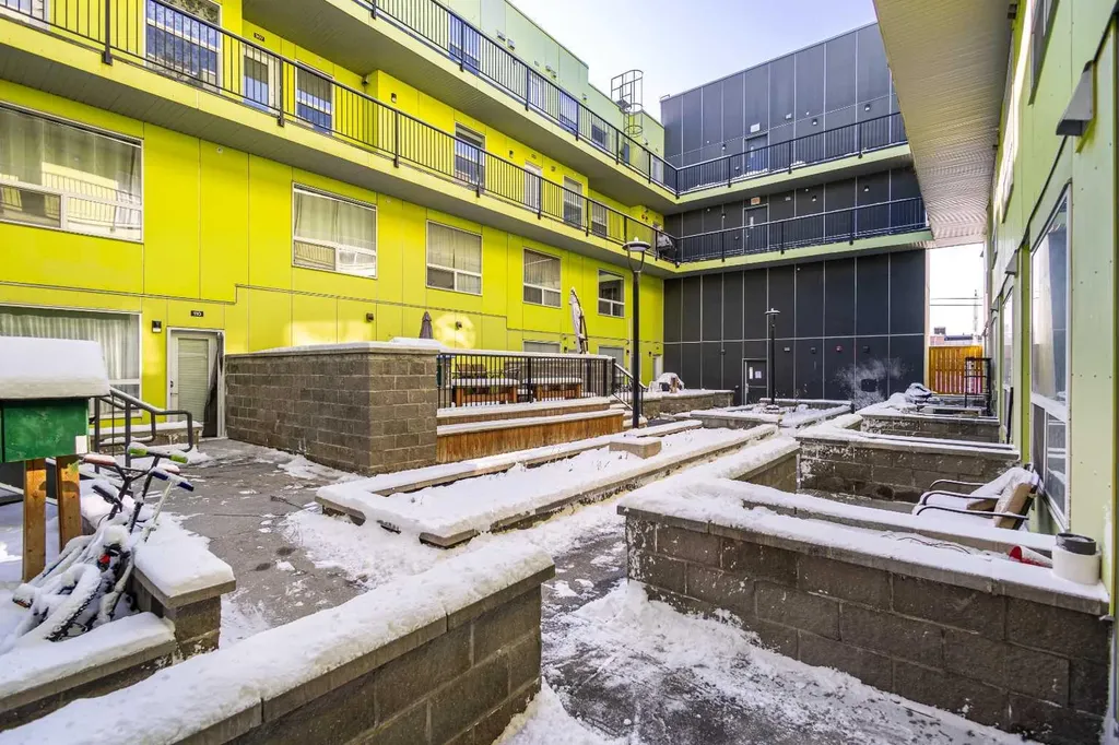 1740 9 Street NW Calgary AB T2M 4Z5