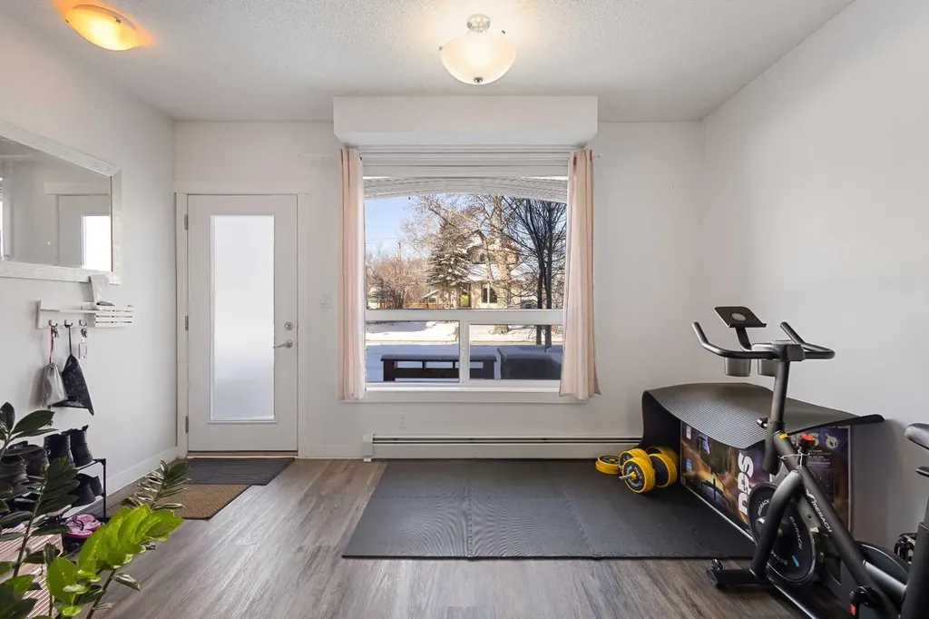 1740 9 Street NW Calgary AB T2M 4Z5