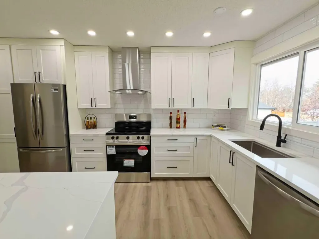 7032 78 Street NW Calgary AB T3B 4H9