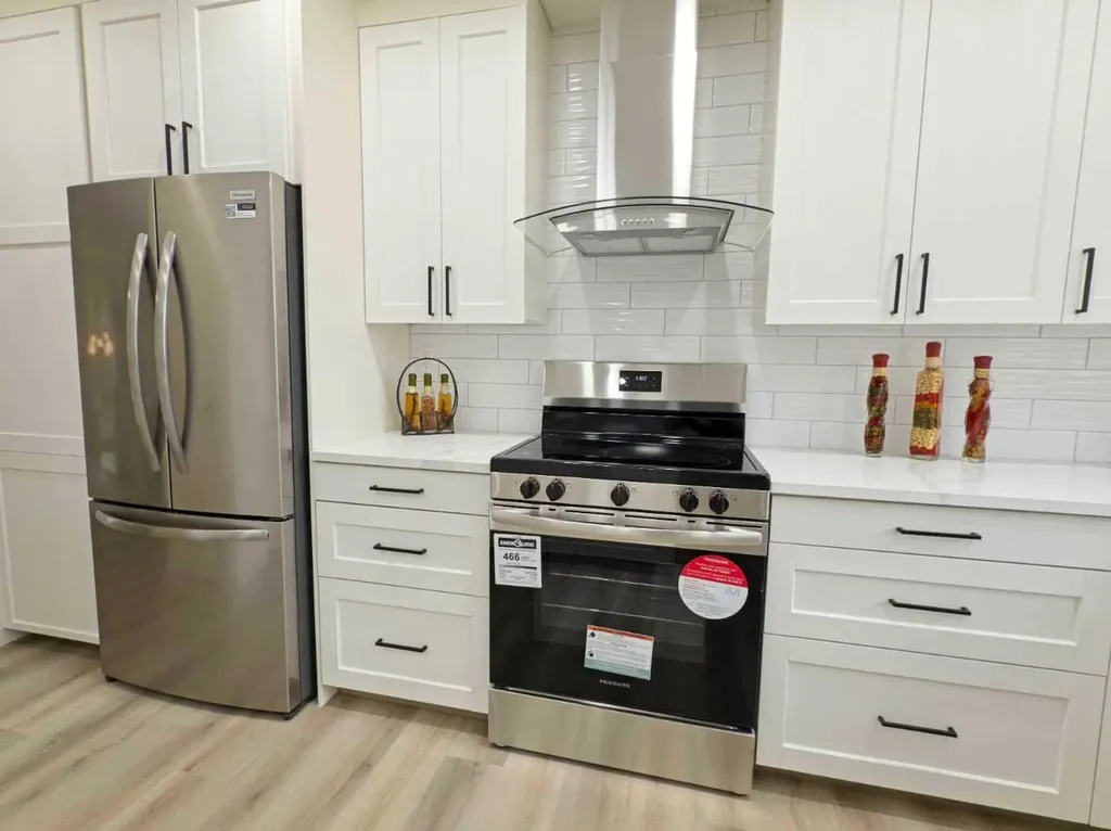 7032 78 Street NW Calgary AB T3B 4H9