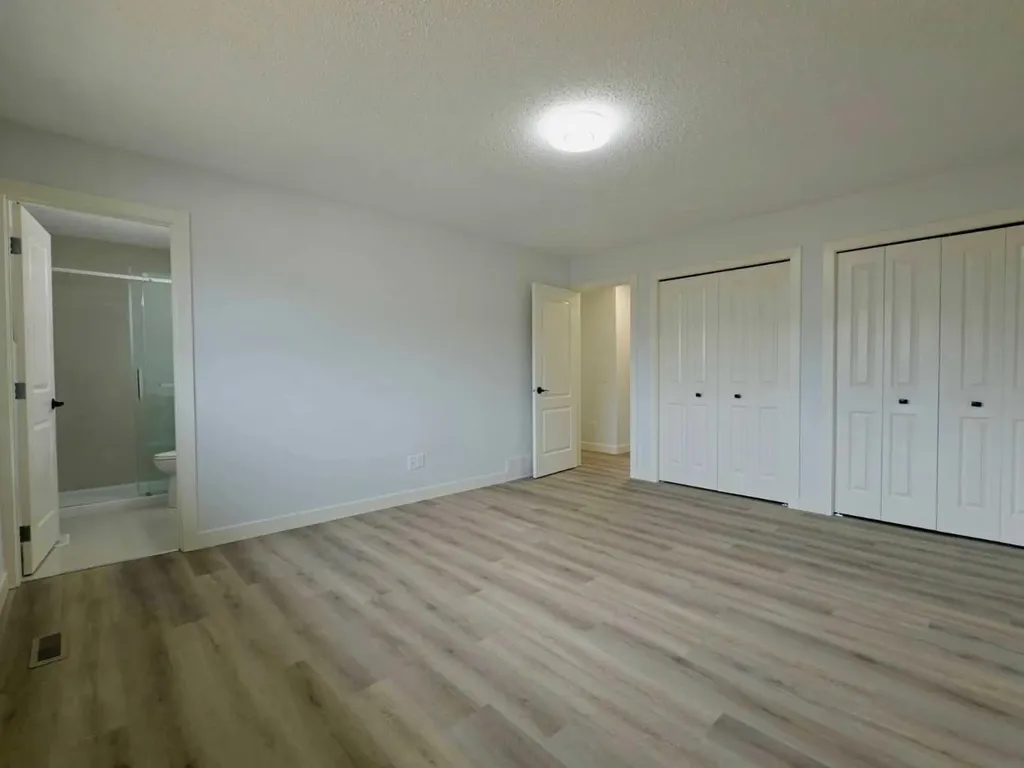 7032 78 Street NW Calgary AB T3B 4H9