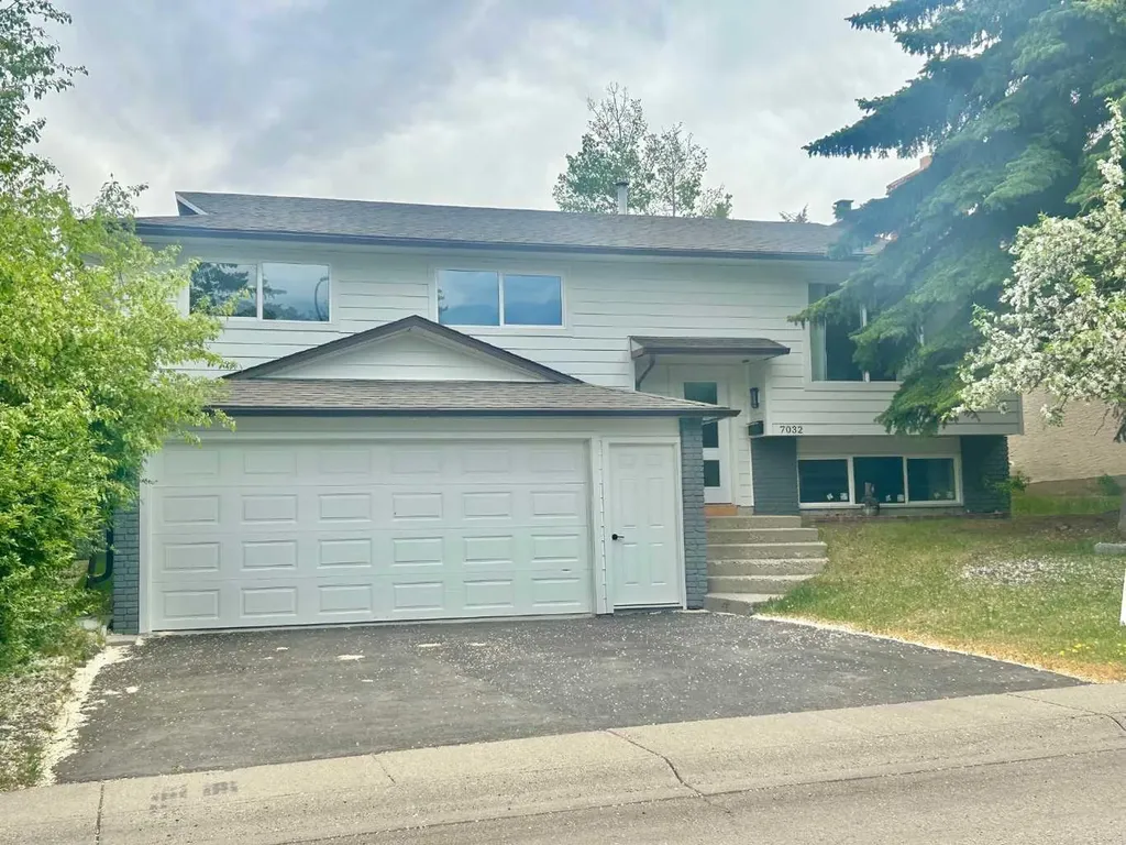 7032 78 Street NW Calgary AB T3B 4H9