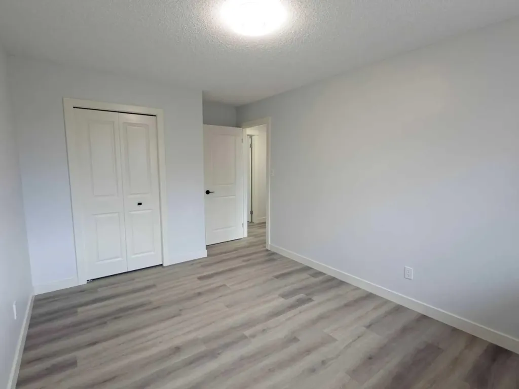 7032 78 Street NW Calgary AB T3B 4H9