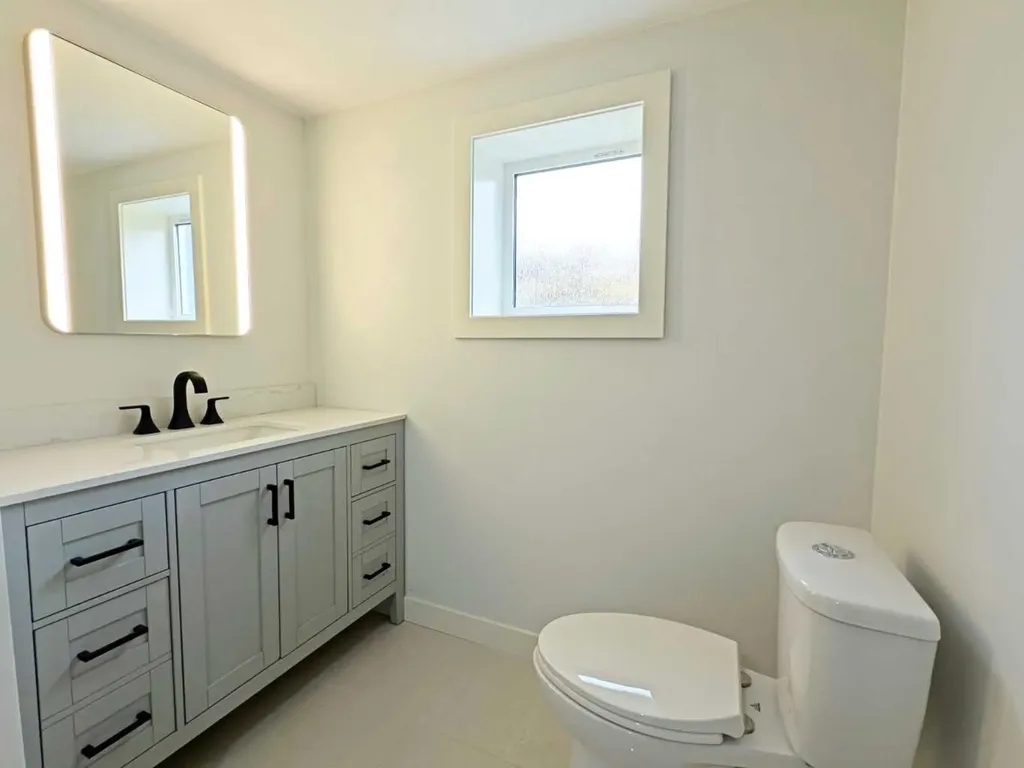 7032 78 Street NW Calgary AB T3B 4H9