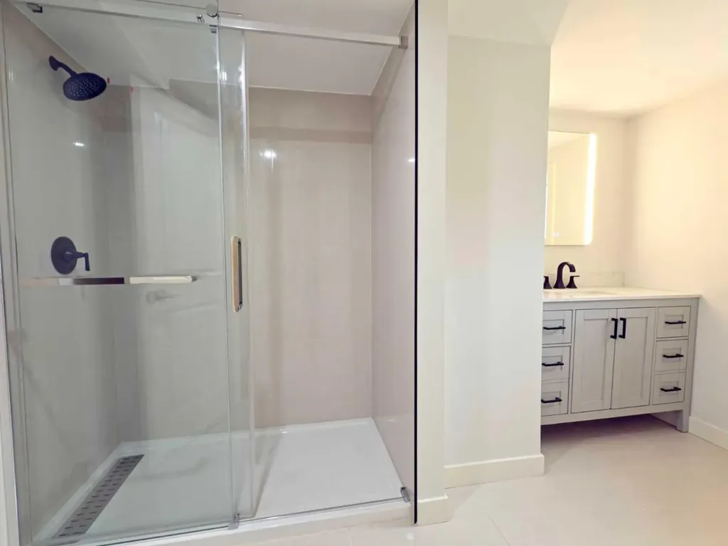 7032 78 Street NW Calgary AB T3B 4H9
