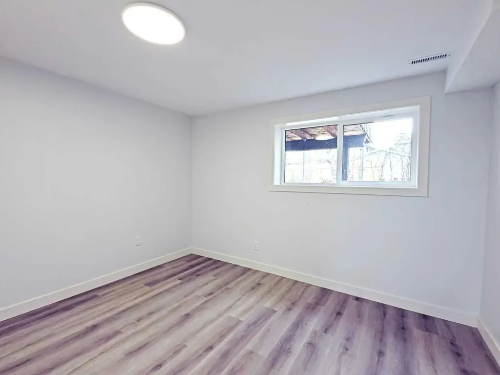 7032 78 Street NW Calgary AB T3B 4H9