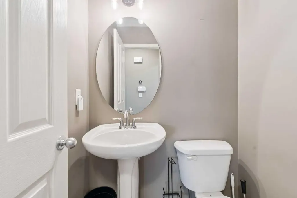 117 Silverado Saddle Heights SW Calgary AB T2X 0H9