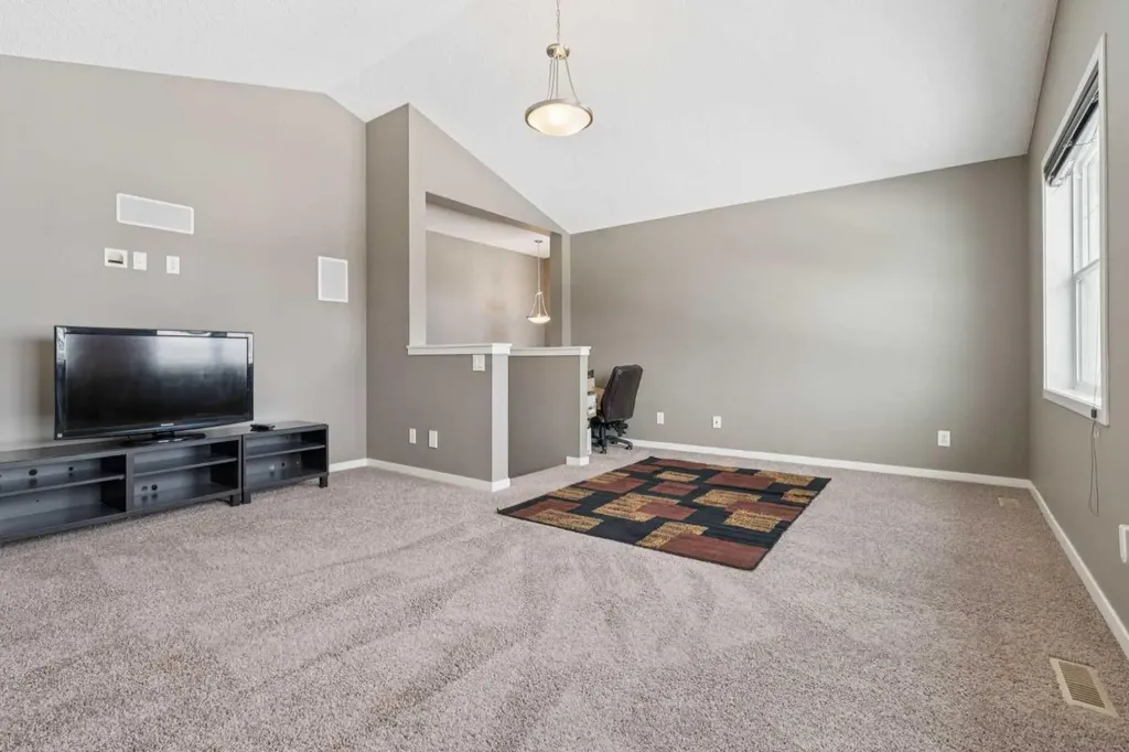 117 Silverado Saddle Heights SW Calgary AB T2X 0H9
