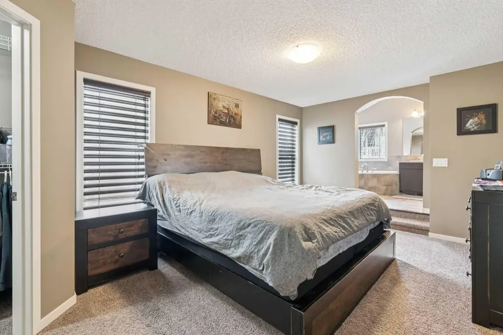 117 Silverado Saddle Heights SW Calgary AB T2X 0H9