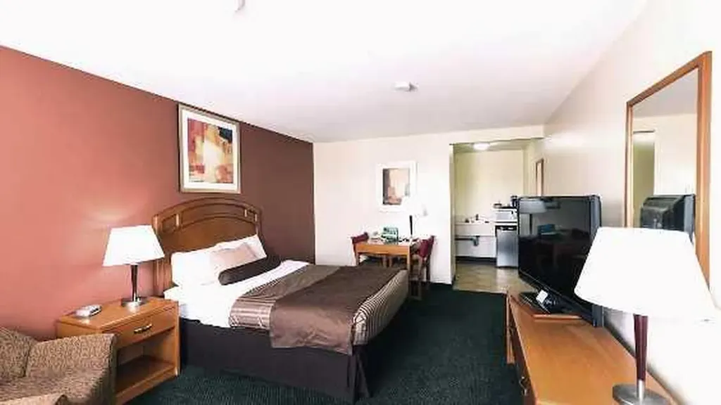 5402 Highway Street Valleyview AB T0H 3N0