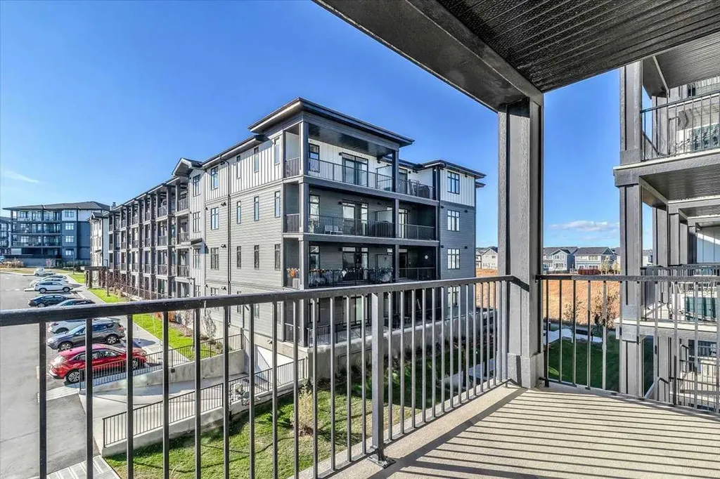 30 Sage Hill Walk NW Calgary AB T3R 2A9