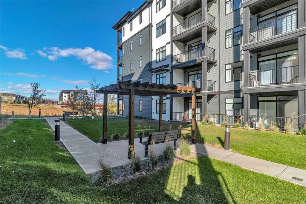 30 Sage Hill Walk NW Calgary AB T3R 2A9