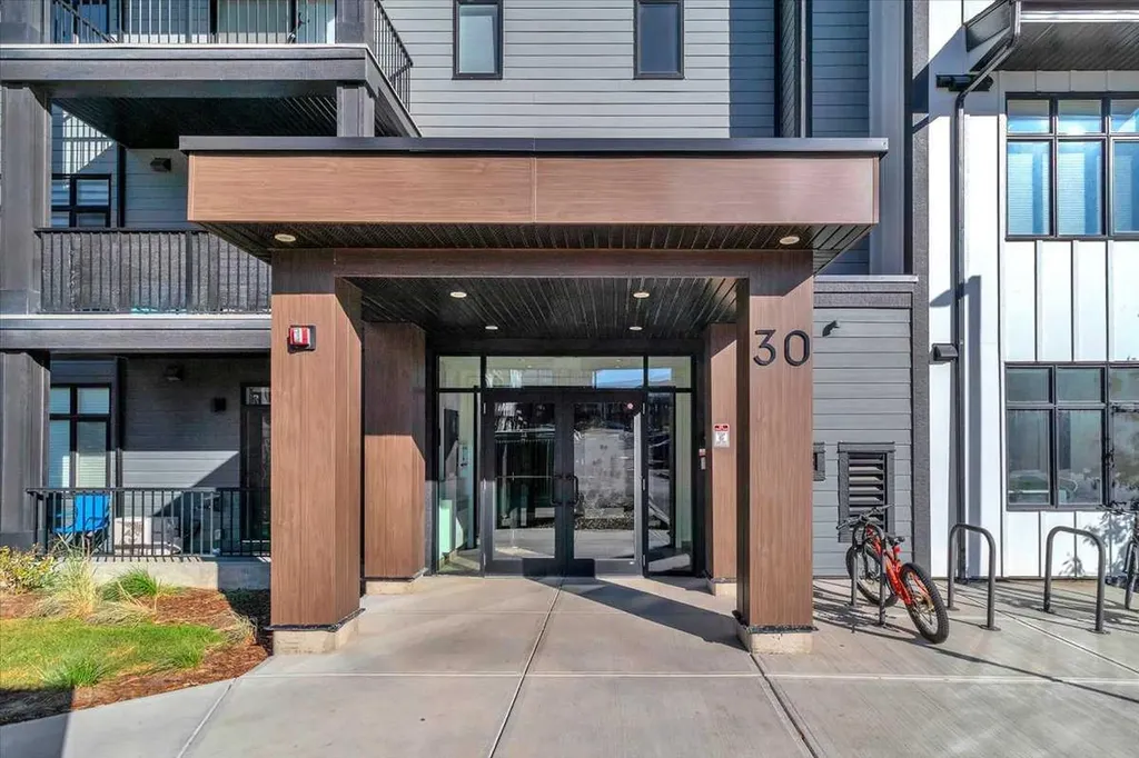 30 Sage Hill Walk NW Calgary AB T3R 2A9
