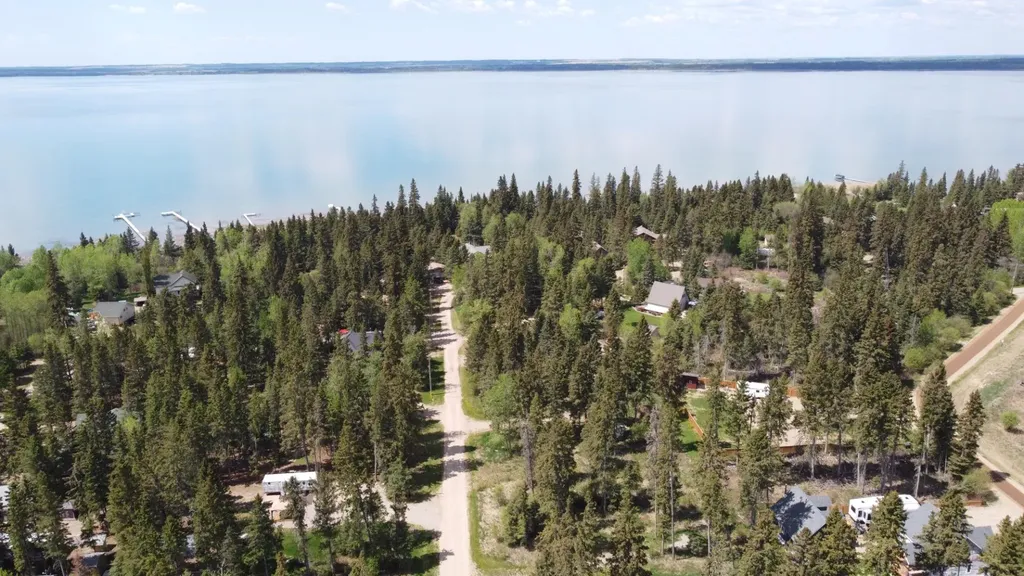 807 Brightsand Crescent Brightsand Lake SK S0M 0H0