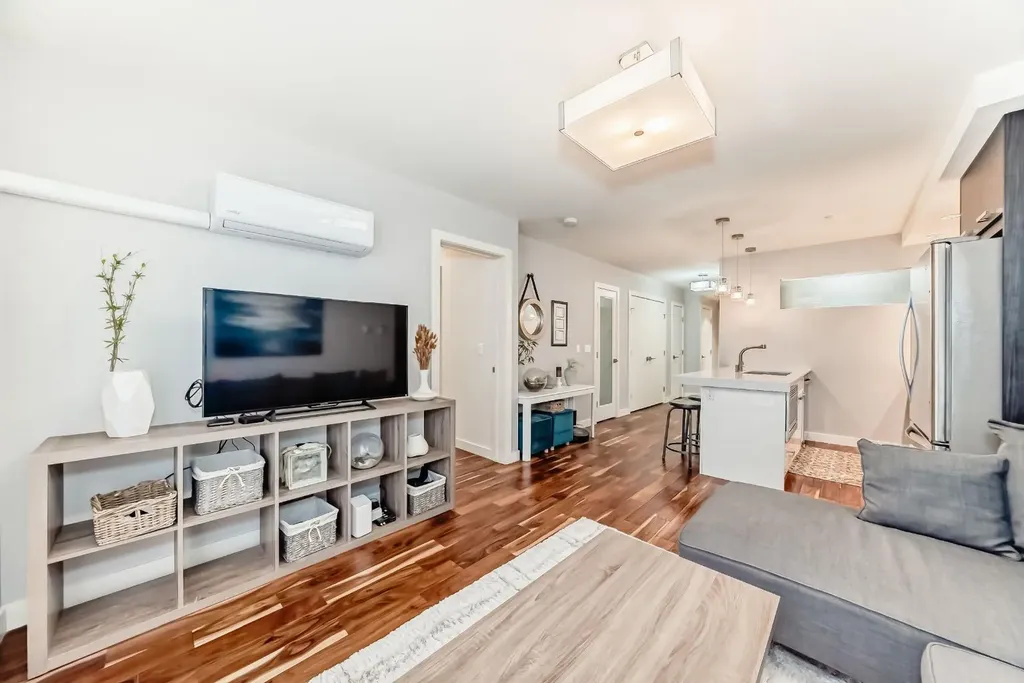 1029 15 Avenue SW Calgary AB T2R 0S5