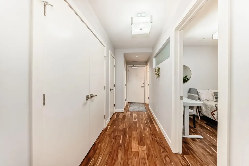 1029 15 Avenue SW Calgary AB T2R 0S5