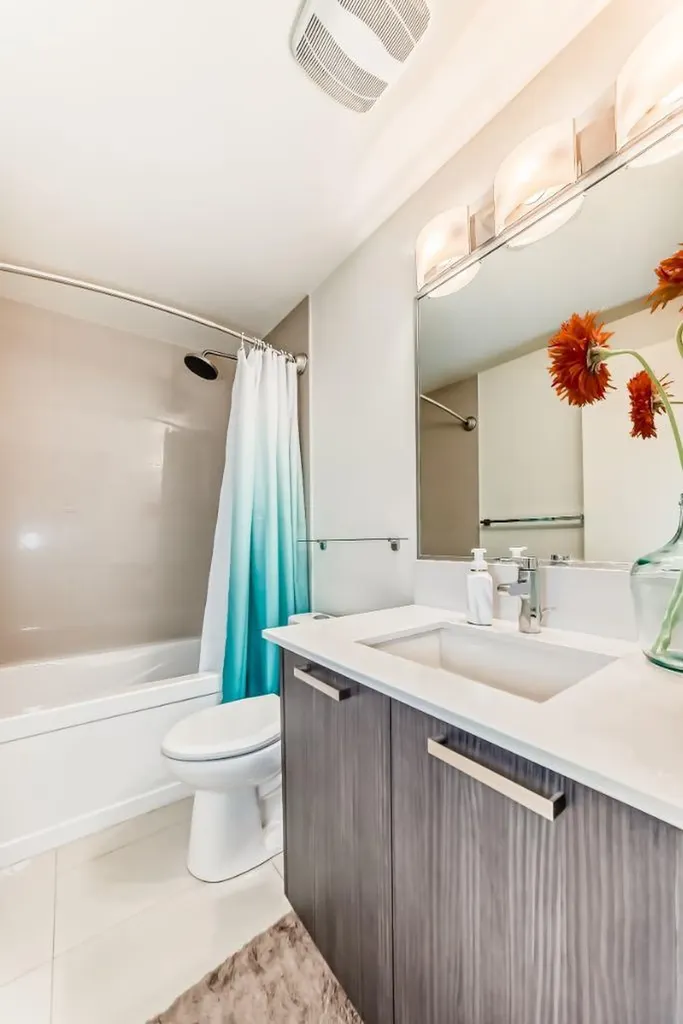 1029 15 Avenue SW Calgary AB T2R 0S5