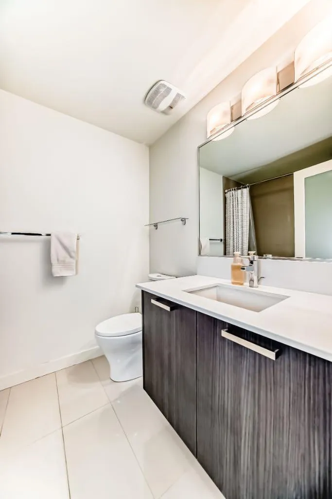 1029 15 Avenue SW Calgary AB T2R 0S5