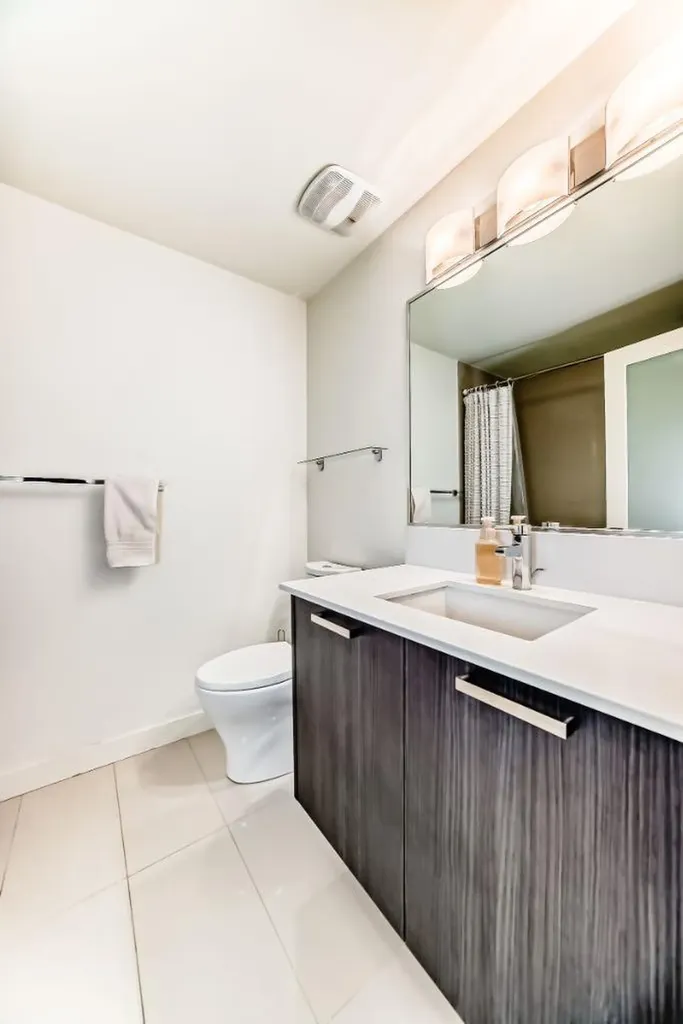 1029 15 Avenue SW Calgary AB T2R 0S5