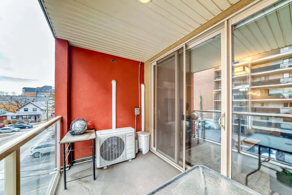 1029 15 Avenue SW Calgary AB T2R 0S5