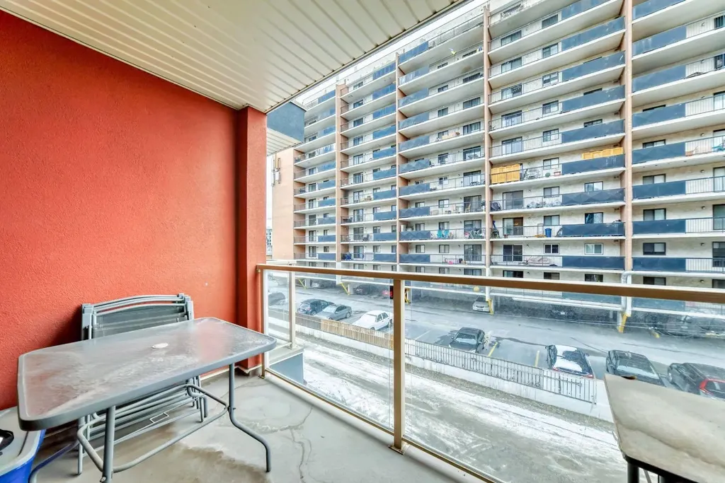 1029 15 Avenue SW Calgary AB T2R 0S5