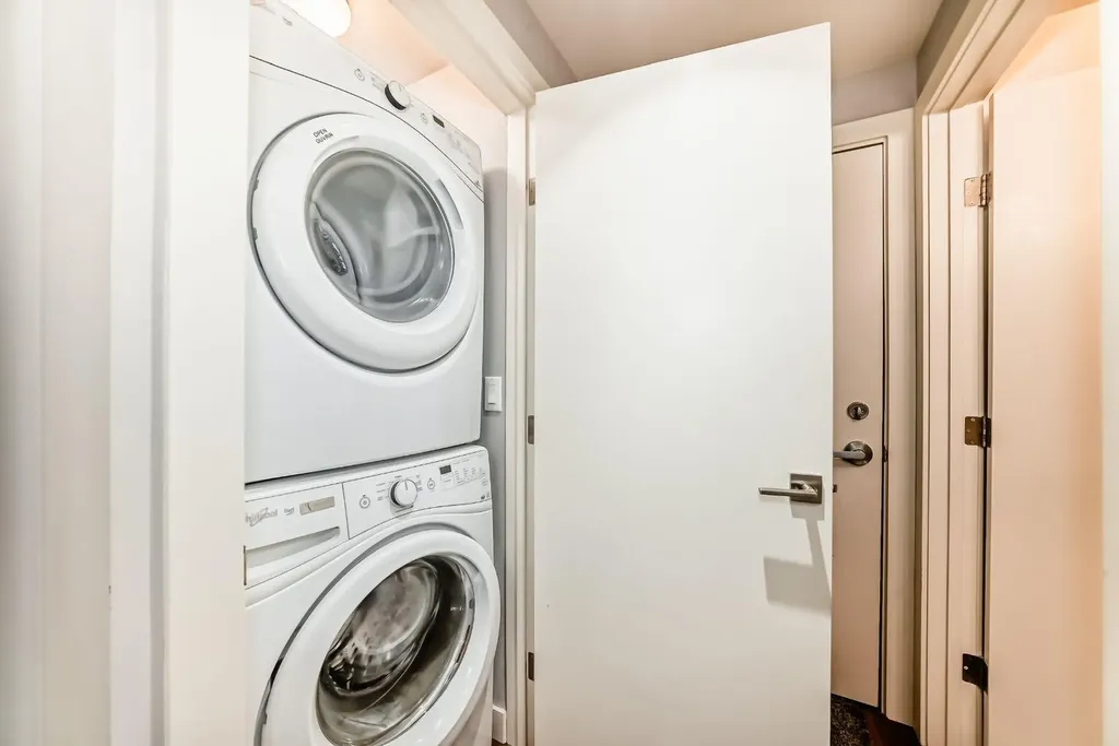 1029 15 Avenue SW Calgary AB T2R 0S5