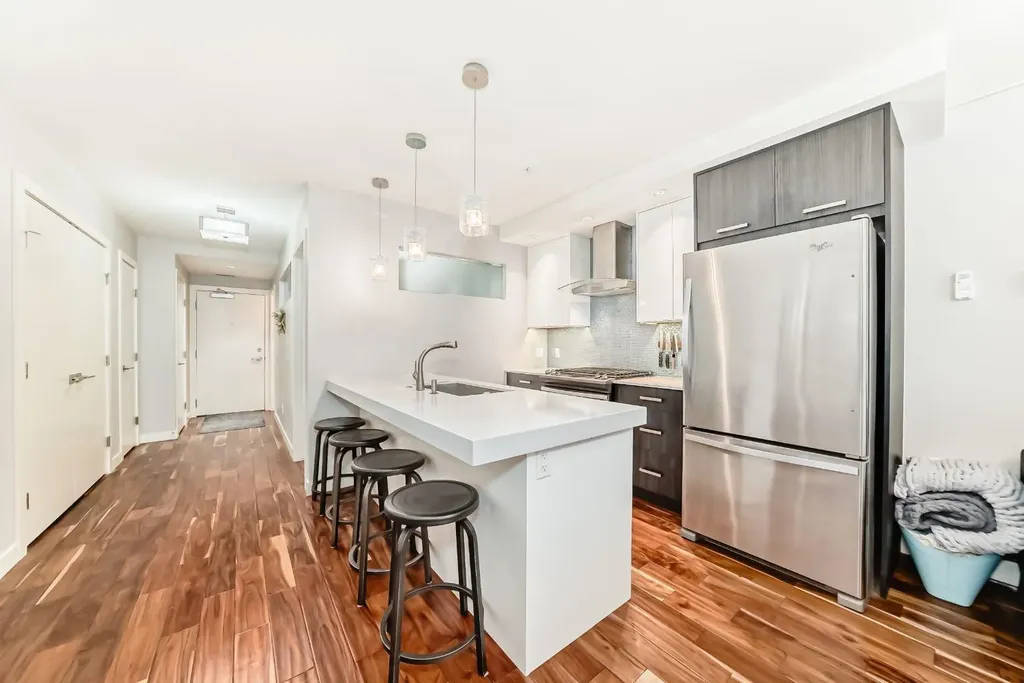 1029 15 Avenue SW Calgary AB T2R 0S5