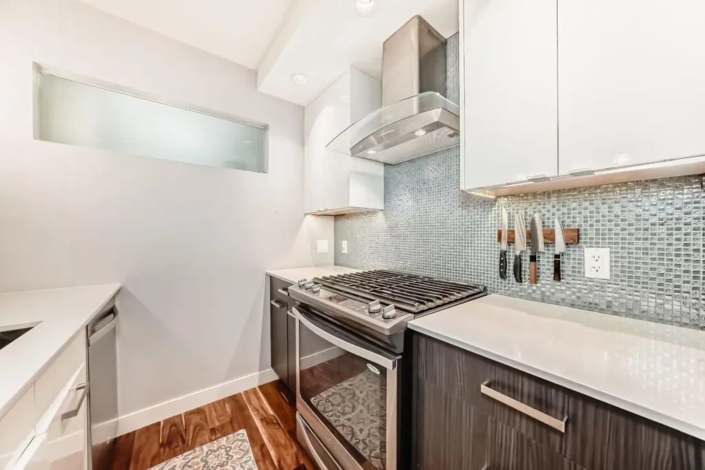 1029 15 Avenue SW Calgary AB T2R 0S5