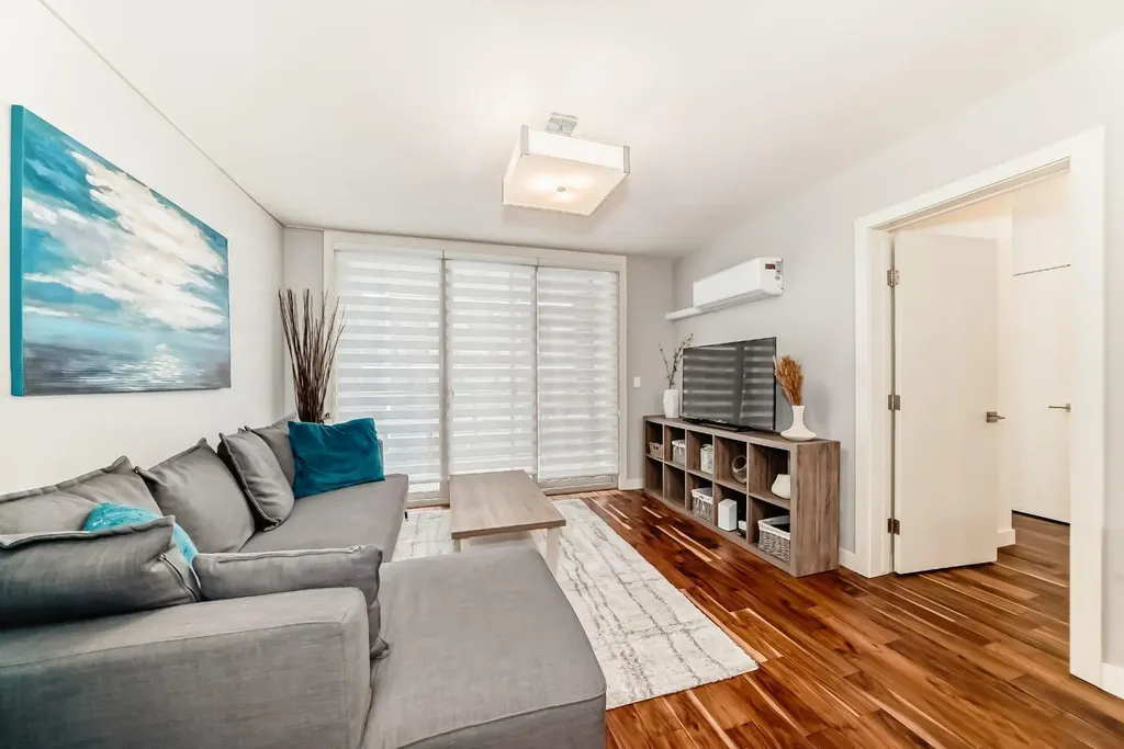 1029 15 Avenue SW Calgary AB T2R 0S5
