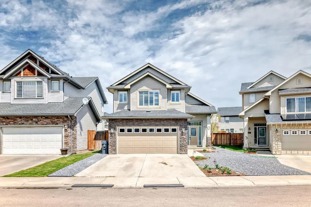 612 Montgomery Close SE High River AB T1V0B7