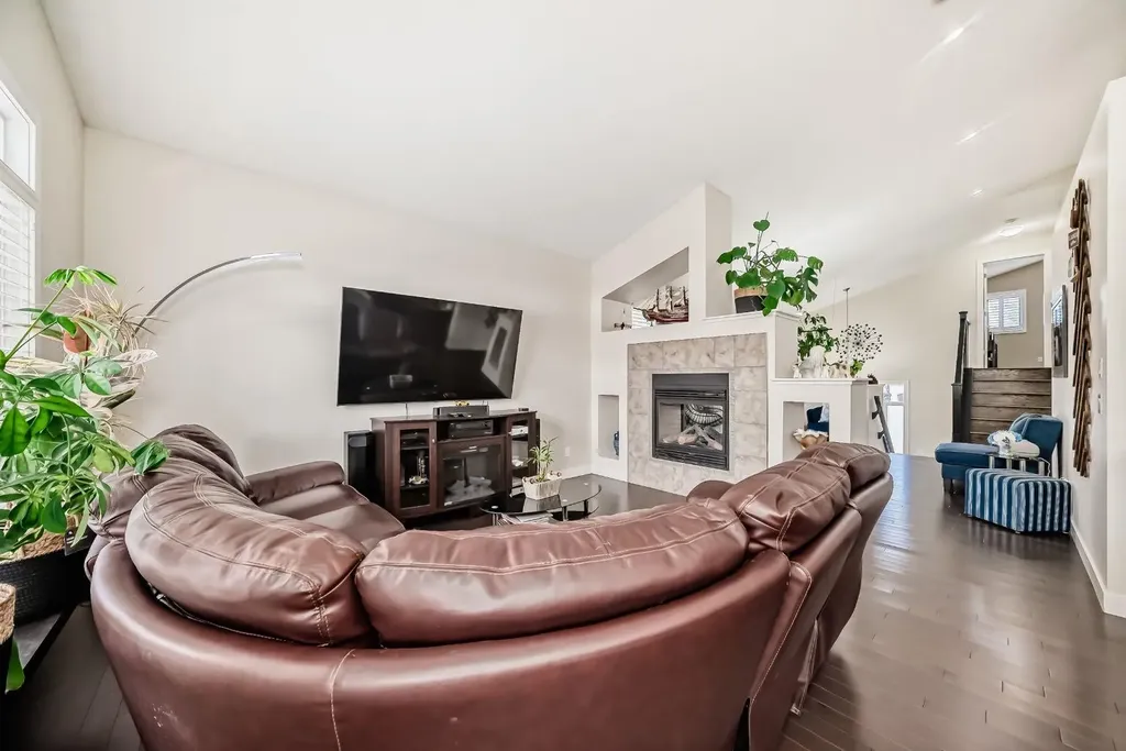 612 Montgomery Close SE High River AB T1V0B7