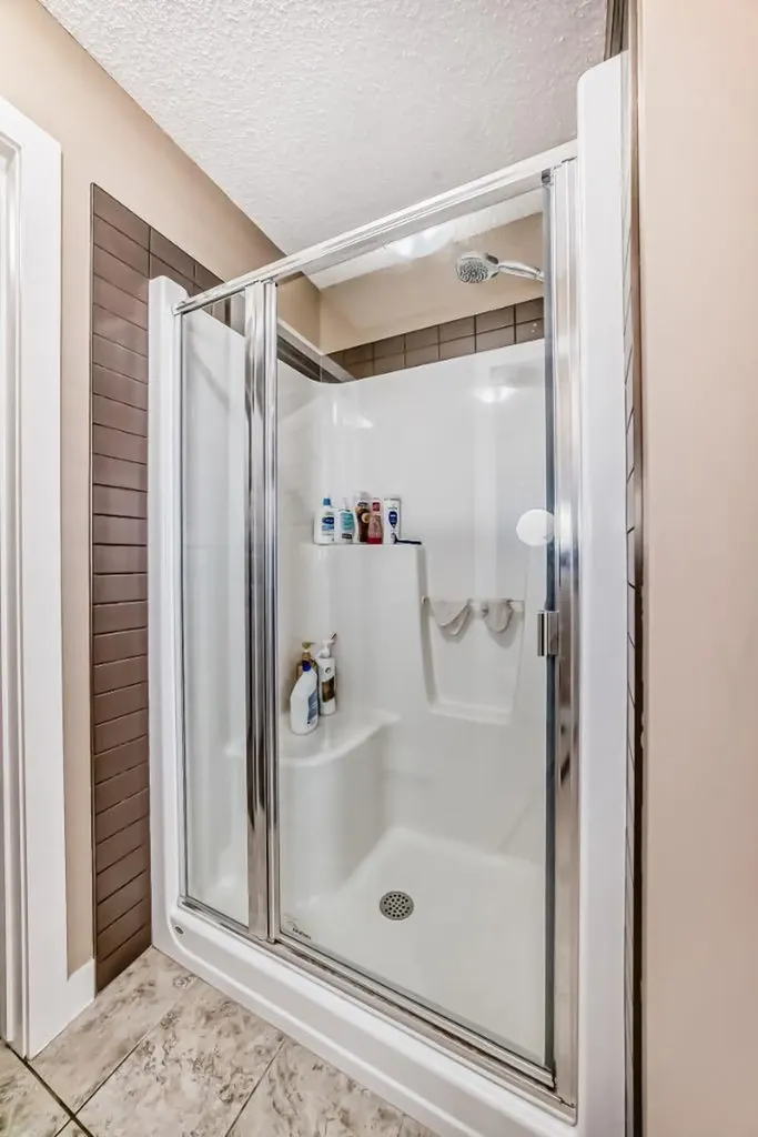 612 Montgomery Close SE High River AB T1V0B7