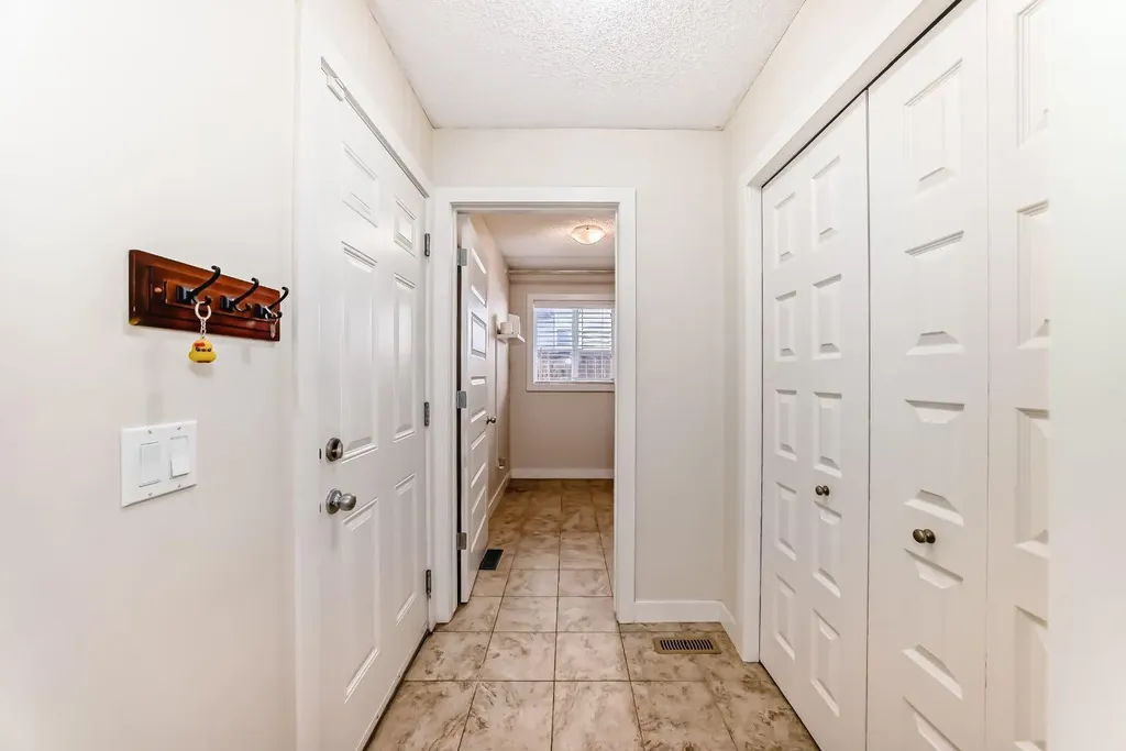 612 Montgomery Close SE High River AB T1V0B7