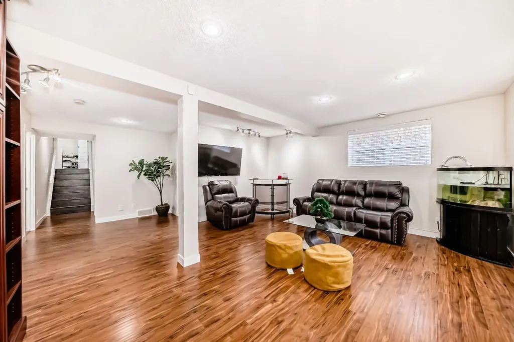 612 Montgomery Close SE High River AB T1V0B7