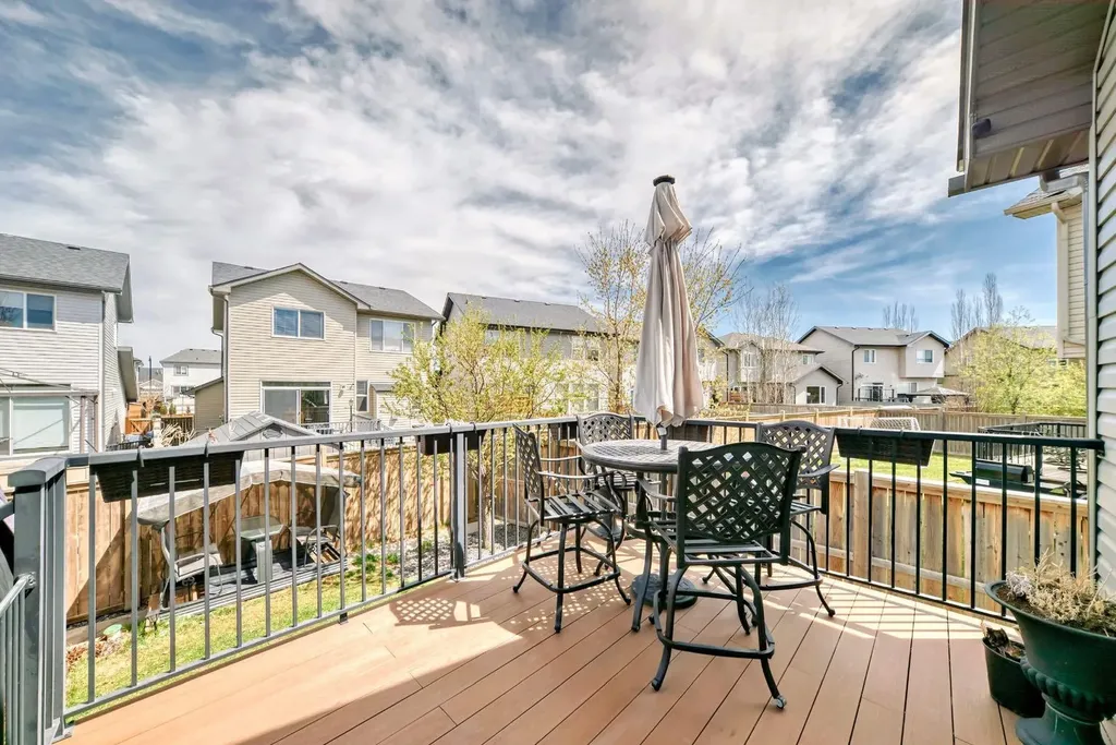 612 Montgomery Close SE High River AB T1V0B7