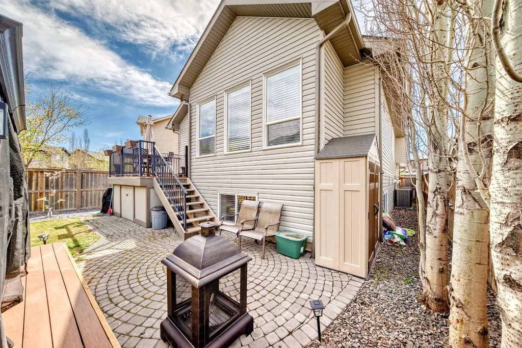 612 Montgomery Close SE High River AB T1V0B7