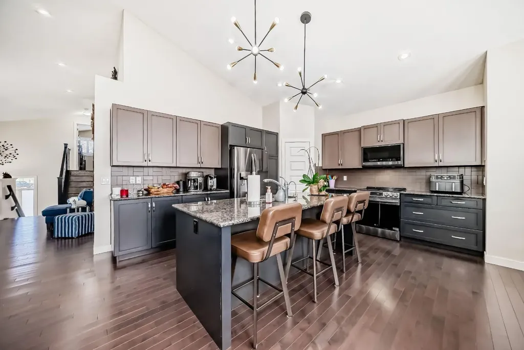 612 Montgomery Close SE High River AB T1V0B7