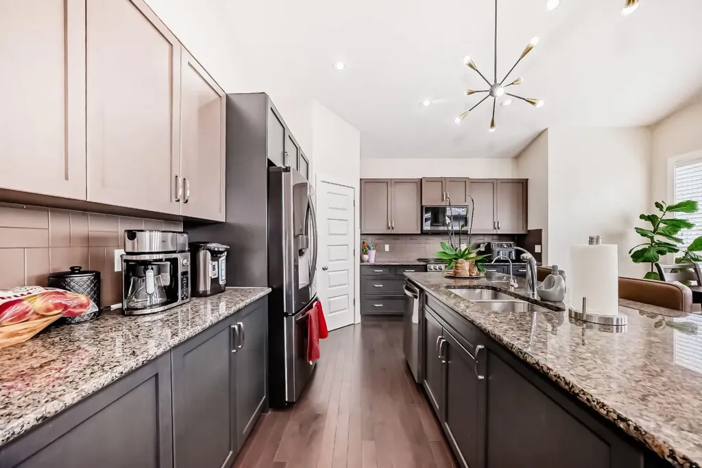612 Montgomery Close SE High River AB T1V0B7