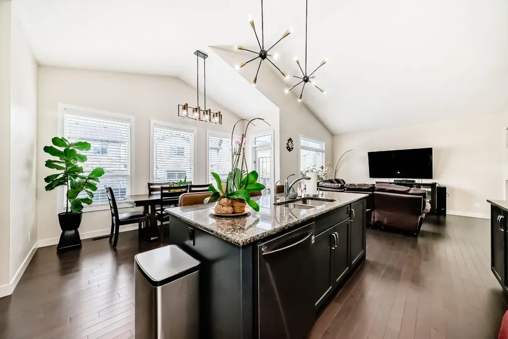 612 Montgomery Close SE High River AB T1V0B7