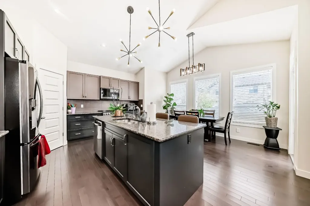 612 Montgomery Close SE High River AB T1V0B7