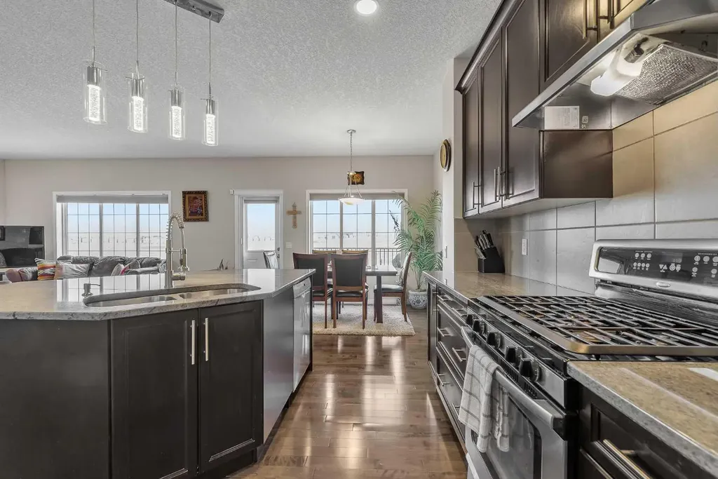 87 Panton Landing NW Calgary AB T3K 0W4