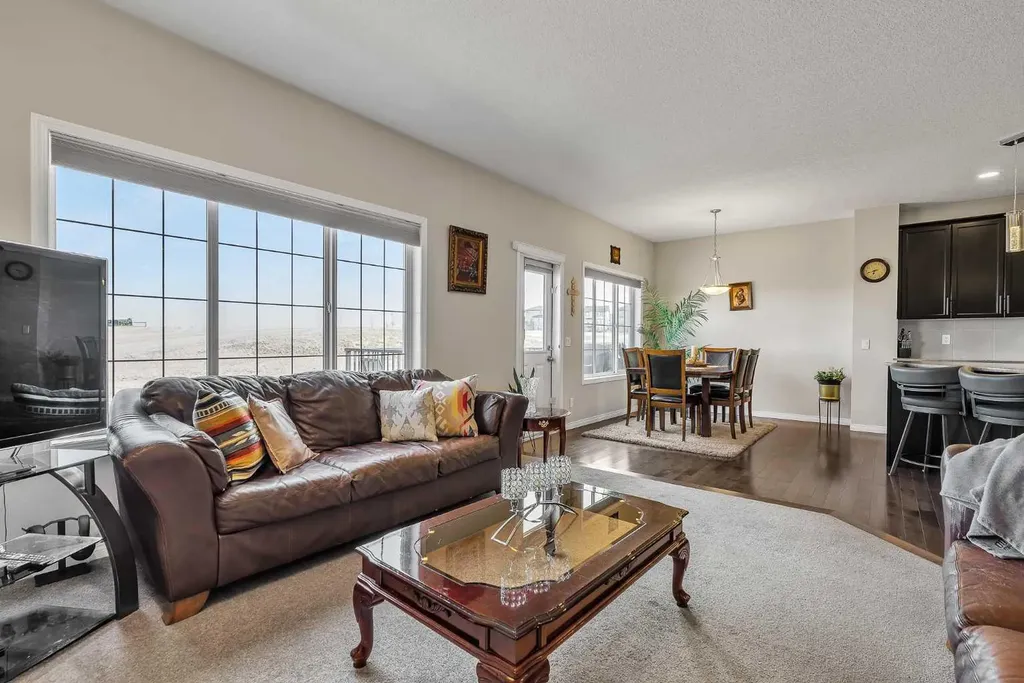 87 Panton Landing NW Calgary AB T3K 0W4