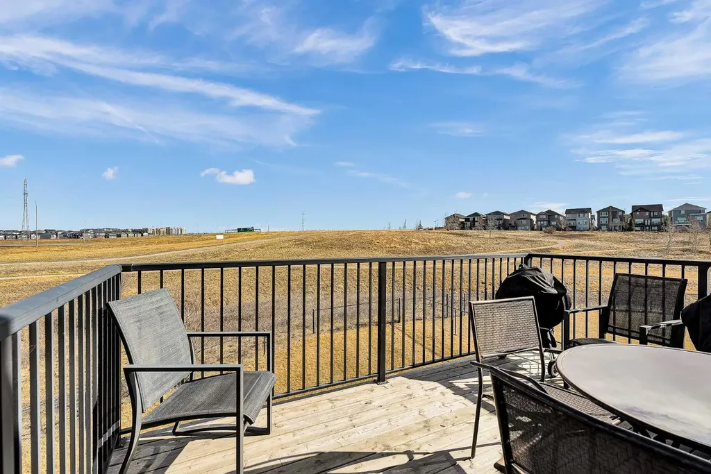 87 Panton Landing NW Calgary AB T3K 0W4