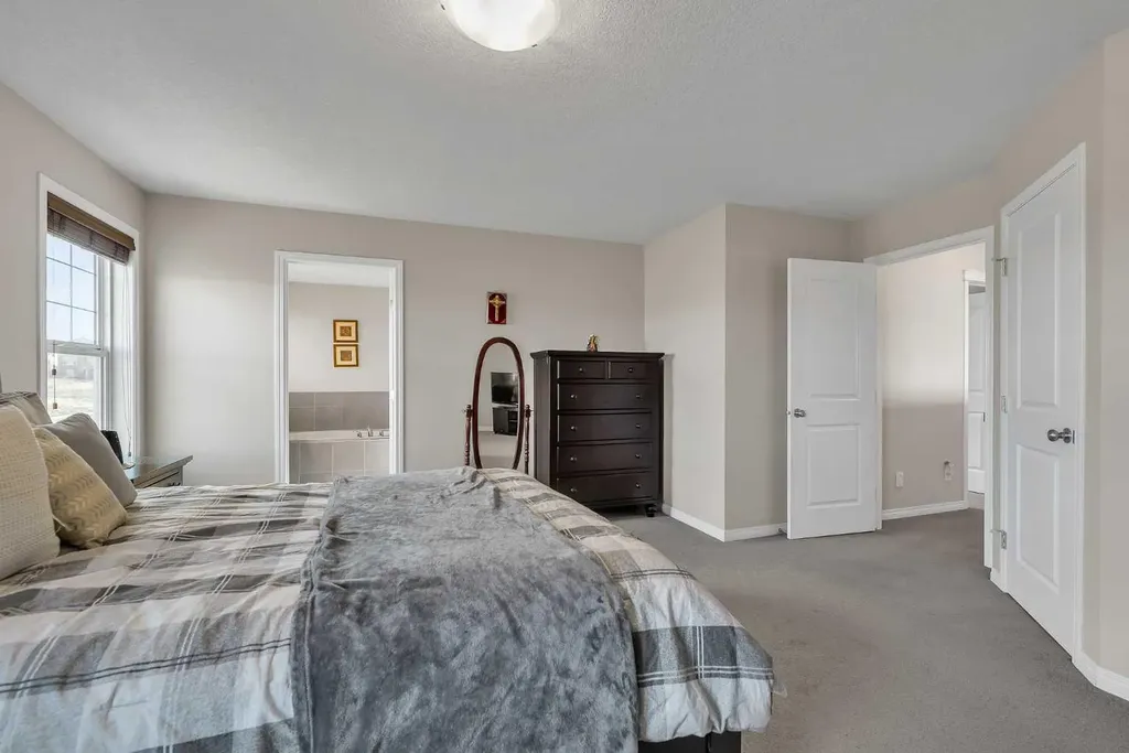 87 Panton Landing NW Calgary AB T3K 0W4