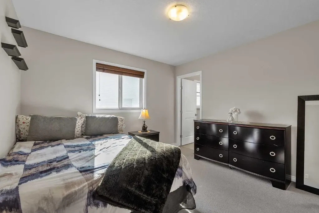 87 Panton Landing NW Calgary AB T3K 0W4