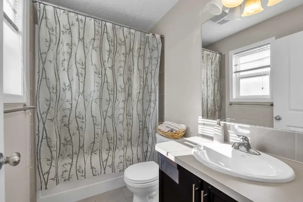 87 Panton Landing NW Calgary AB T3K 0W4