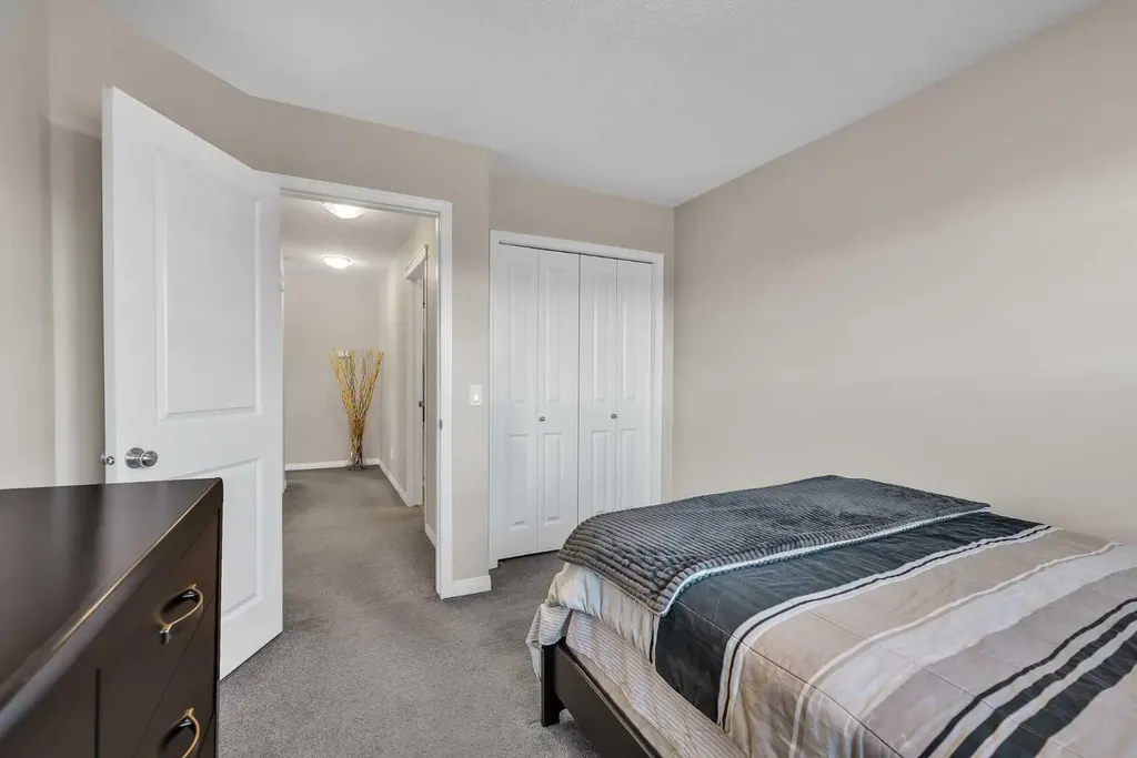 87 Panton Landing NW Calgary AB T3K 0W4