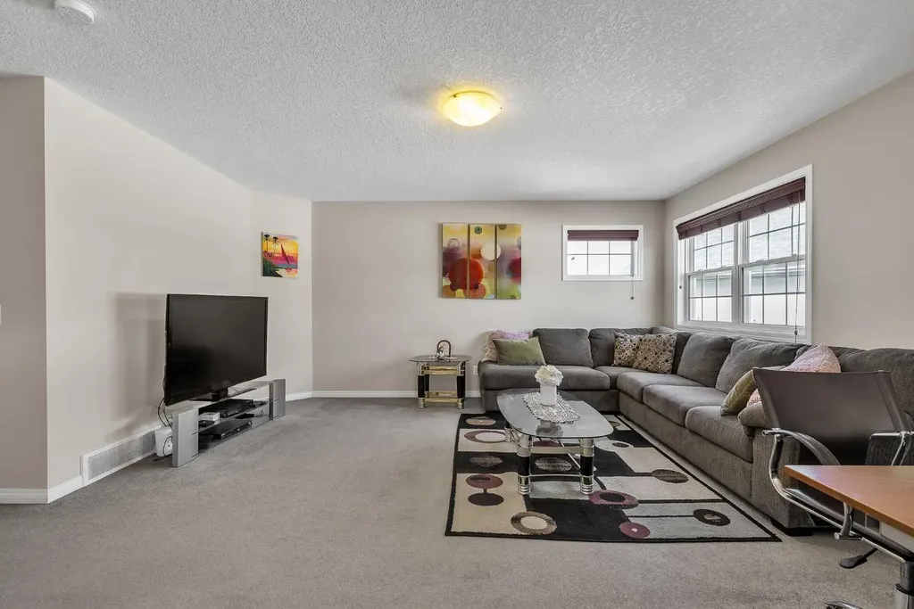 87 Panton Landing NW Calgary AB T3K 0W4