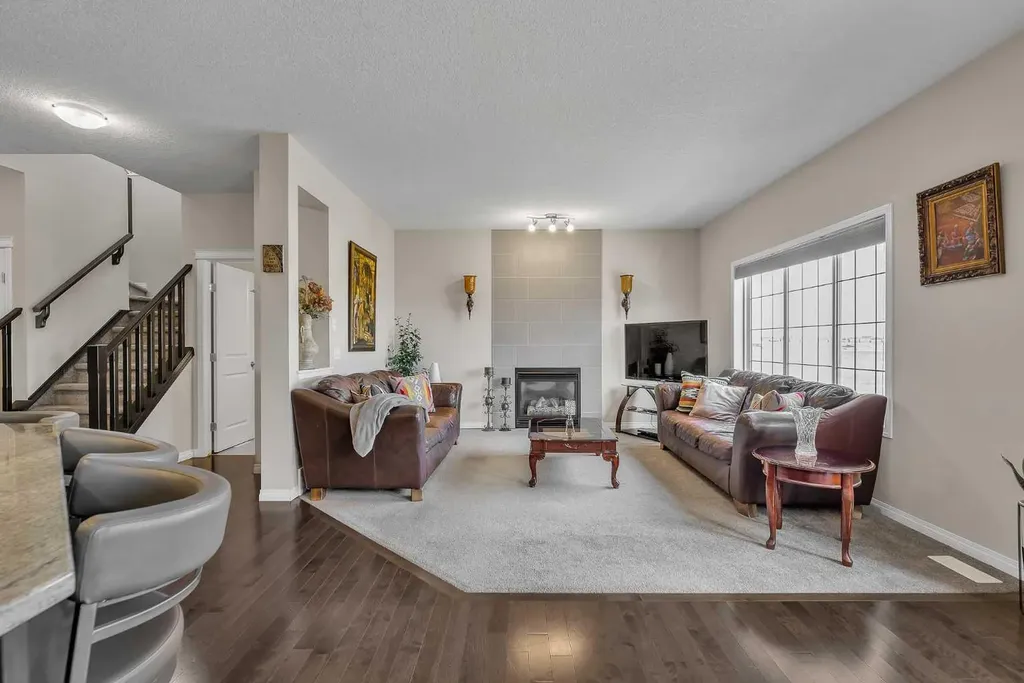 87 Panton Landing NW Calgary AB T3K 0W4